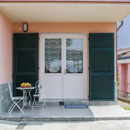 아파트 Il Caprifoglio By Interhome 카사르자리구레