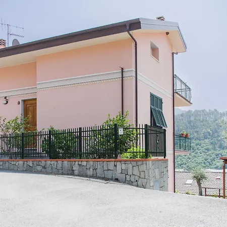 Apartment Il Caprifoglio By Interhome Casarza Ligure